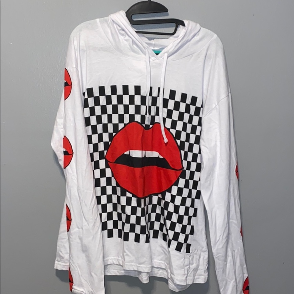White hooded sweatshirt with lip print
